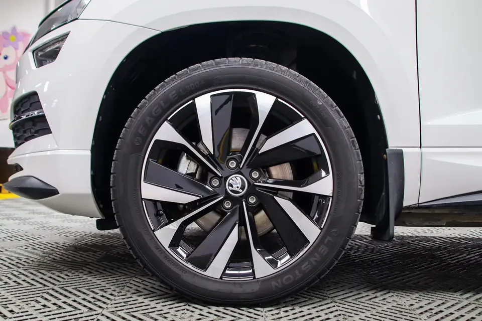 Skoda Karoq Korok 2022 TSI280 Premium Edition 2022 — thumbnail 4