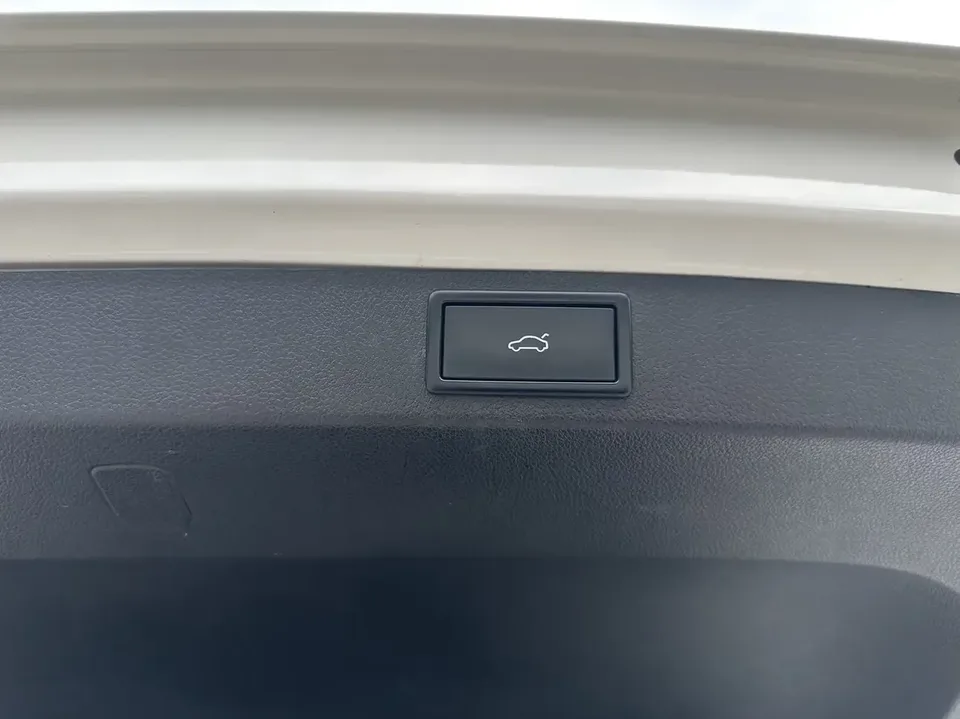 Skoda Karoq Korok 2022 TSI280 Premium Edition 2022 — thumbnail 3