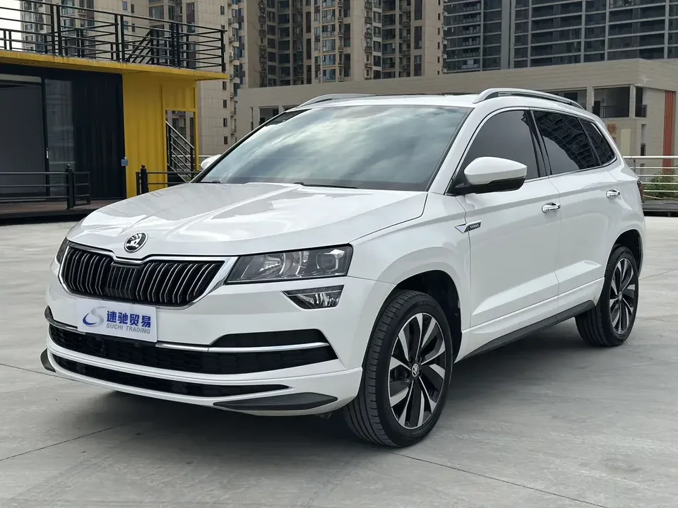 Skoda Karoq Korok 2022 TSI280 Premium Edition 2022 — photo 1, buy with delivery to Moscow
