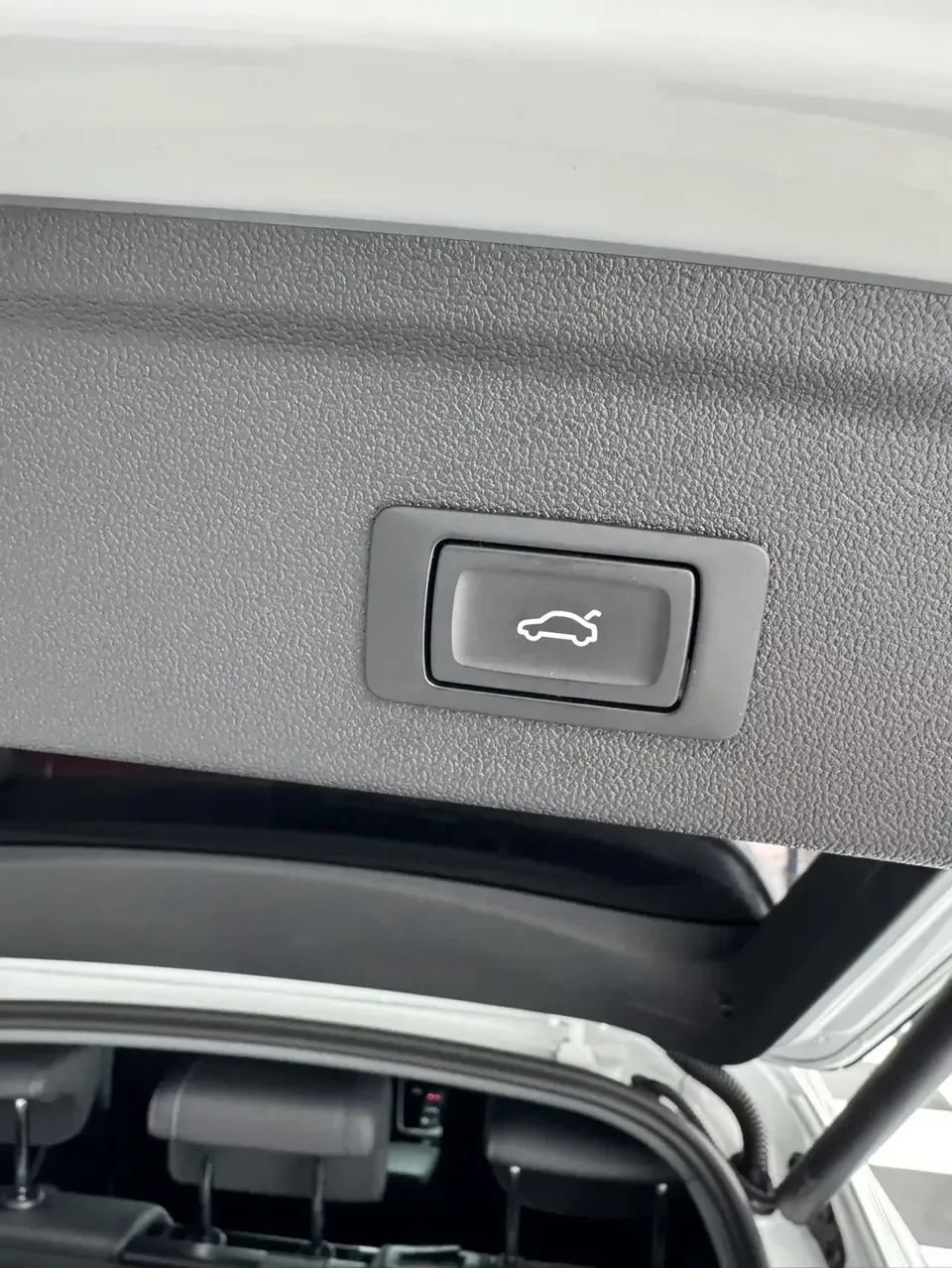 Audi A3 Audi A3 2022 Sportback 35 TFSI Stylish and sporty 2022 — thumbnail 3