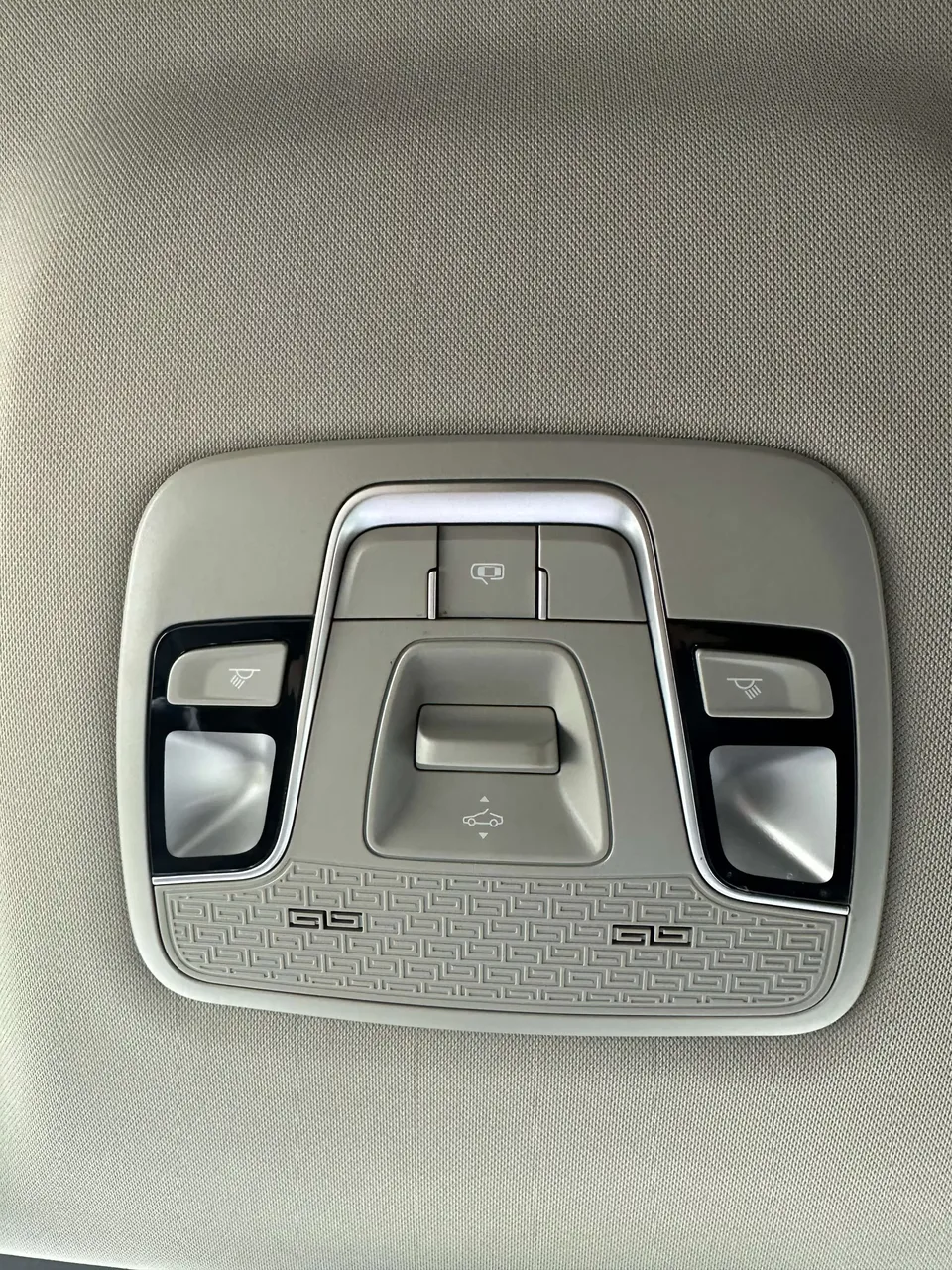 Geely Coolray SX11 Binyue 2021 240T DCT Diamond Edition 2022 — thumbnail 3