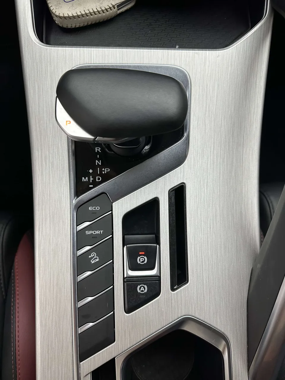 Geely Coolray SX11 Binyue 2021 240T DCT Diamond Edition 2022 — thumbnail 4