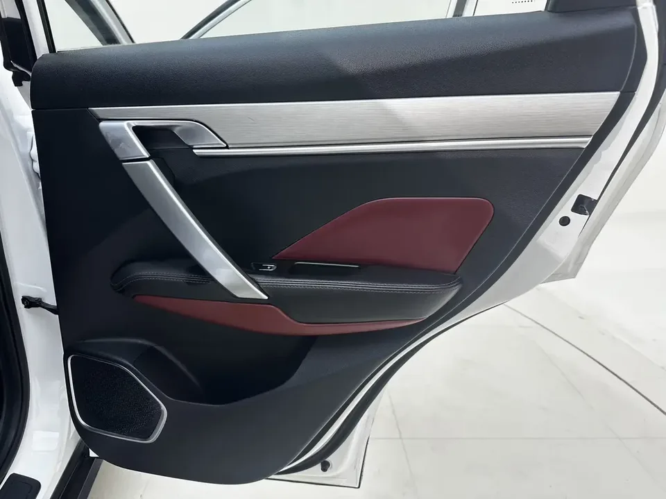 Geely Coolray SX11 Binyue 2021 240T DCT Diamond Edition 2022 — thumbnail 5