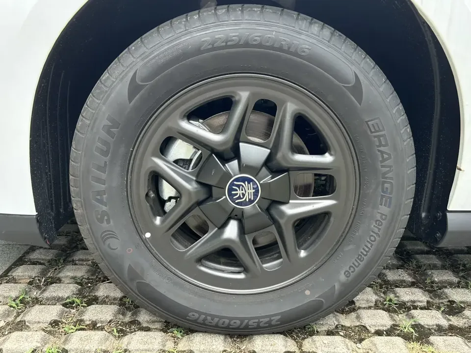 BYD Qin PLUS DM Qin PLUS DM 2025 DM-i 128KM Progressive 2026 — thumbnail 3