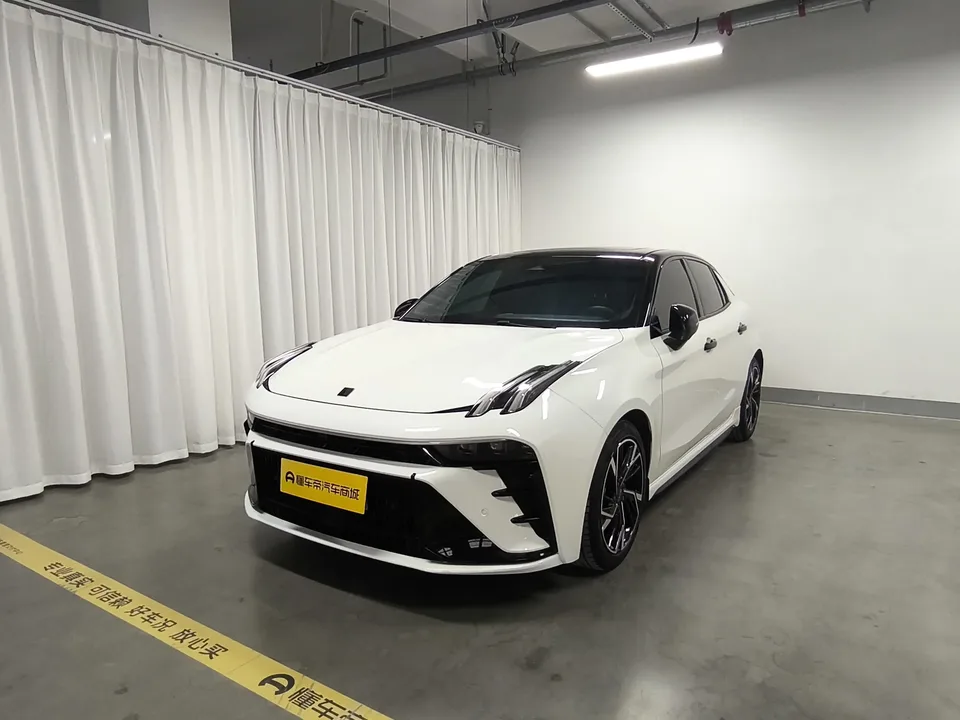 Lynk & Co 03 Lynk & Co 03 2023 1.5TD DCT Jin Pro 2024 — photo 1, buy with delivery to Moscow