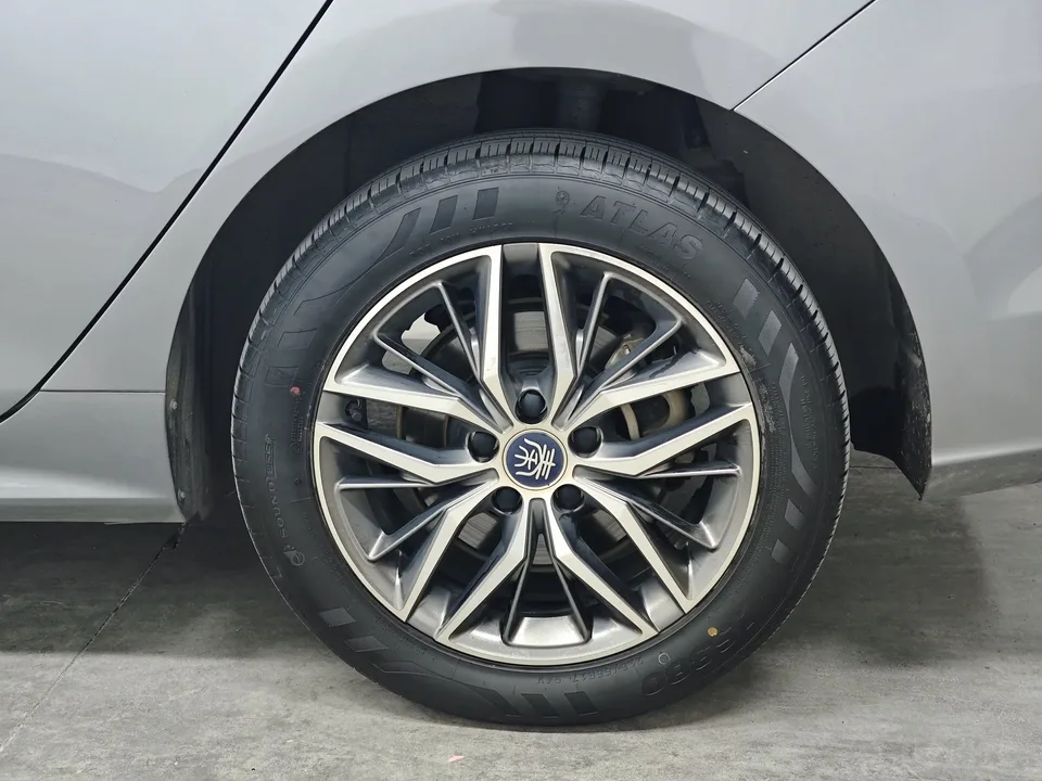 BYD Qin PLUS EV Qin PLUS EV 2023 Champion Edition 420KM Exceeding Type 2023 — миниатюра 3
