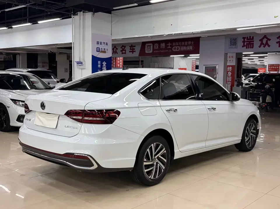 Volkswagen Lavida Lavida 2023 1.5L Automatic 5 Million Edition 2022 — thumbnail 2