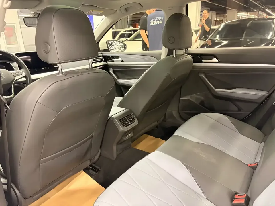 Volkswagen Lavida Lavida 2023 1.5L Automatic 5 Million Edition 2022 — thumbnail 5