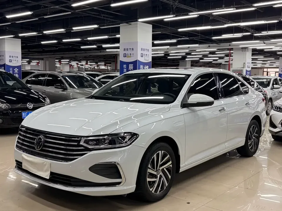 Volkswagen Lavida Lavida 2023 1.5L Automatic 5 Million Edition 2022 — photo 1, buy with delivery to Moscow
