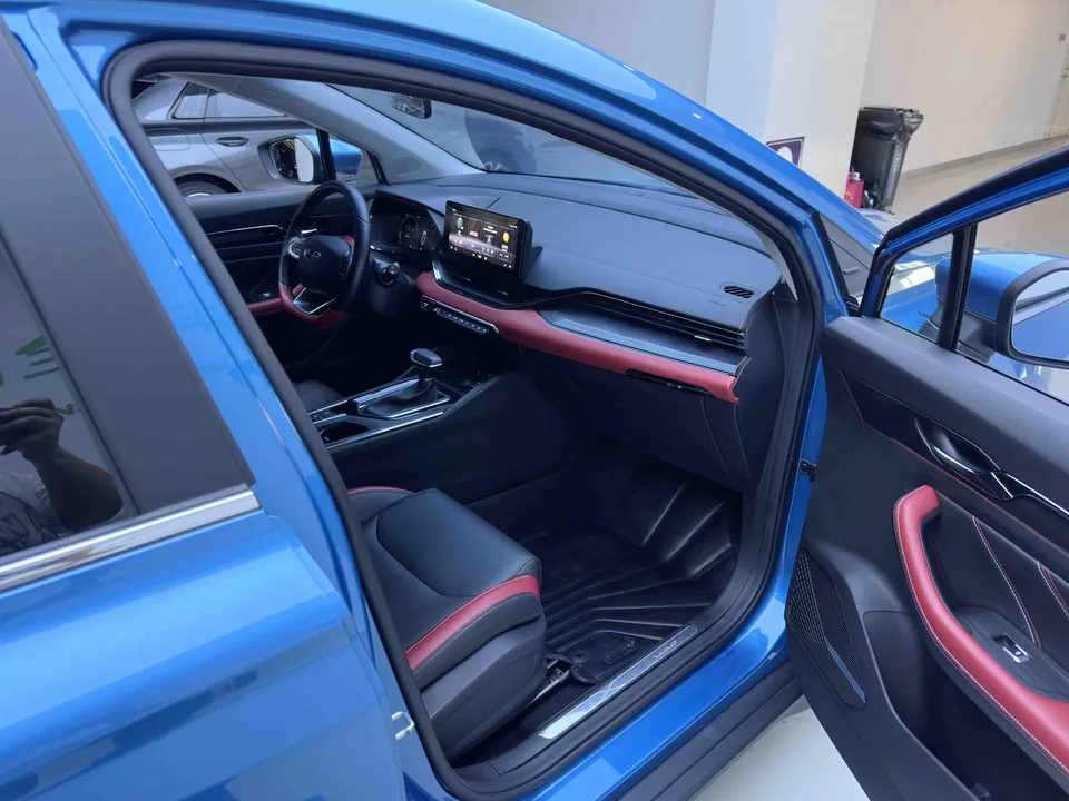 Geely Emgrand S Emgrand S 2021 1.4T CVT Premium 2022 — thumbnail 3