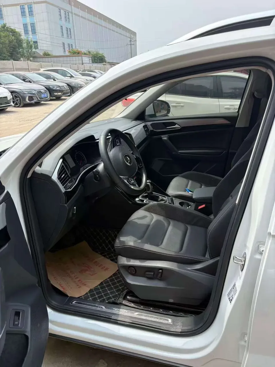 Volkswagen Tayron Tanyue 2022 280TSI 2WD Luxury Smart Edition 2022 — thumbnail 3