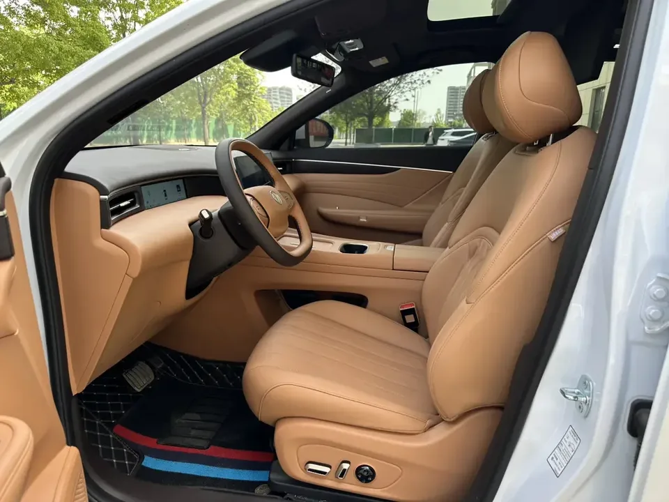 Dongfeng Fengshen L8 PHEV Dongfeng Fengshen L8 PHEV 2025 185KM Dream Edition 2025 — thumbnail 3