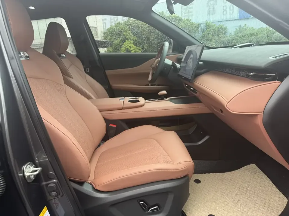 Changan Uni-Z Changan UNI-Z 2025 1.5T DCT Premium 2024 — thumbnail 4