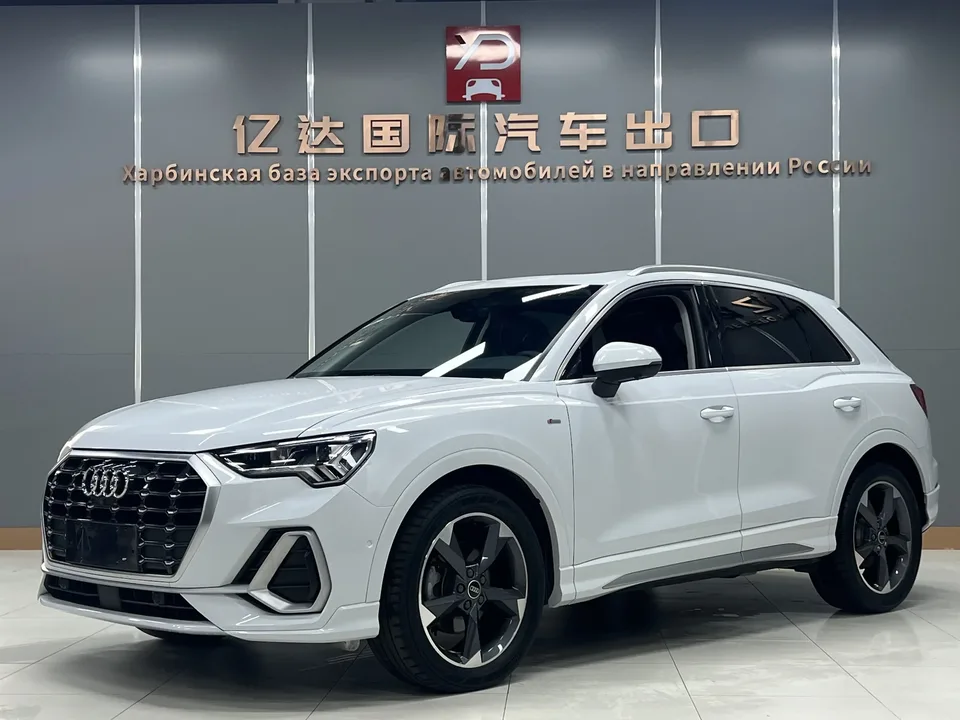 Audi Q3 Audi Q3 2022 35 TFSI Stylish Dynamic 2022 — photo 1, buy with delivery to Moscow