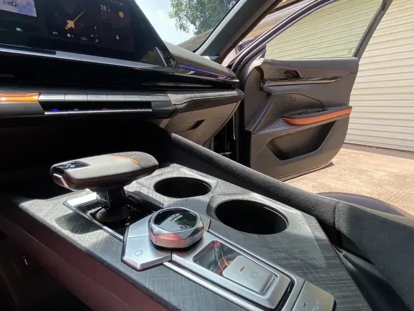 Changan UNI-V Changan UNI-V 2022 1.5T Sports Edition 2023 — thumbnail 5