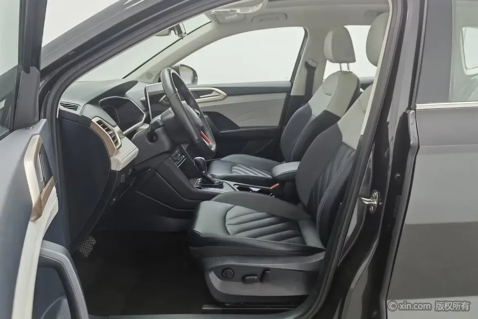 Volkswagen Tharu tuyue 2023 300TSI 2WD Full Moon Edition 2024 — thumbnail 5