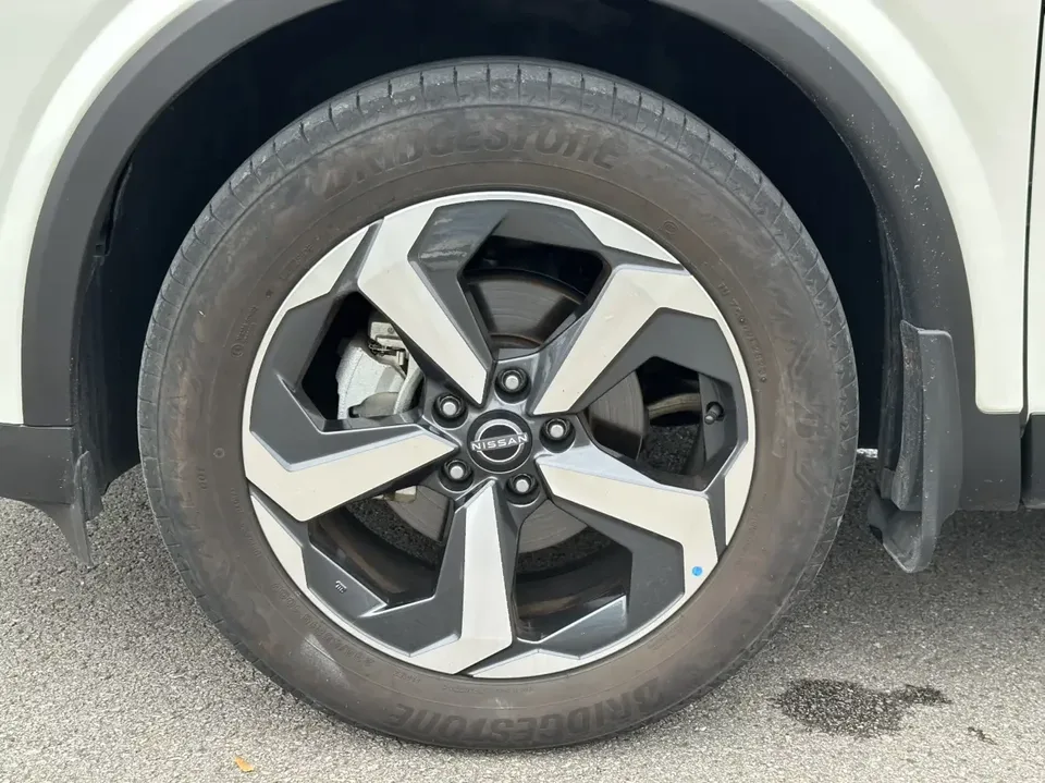 Nissan Qashqai Qashqai 2023 1.3T Deluxe Edition 2024 — thumbnail 3