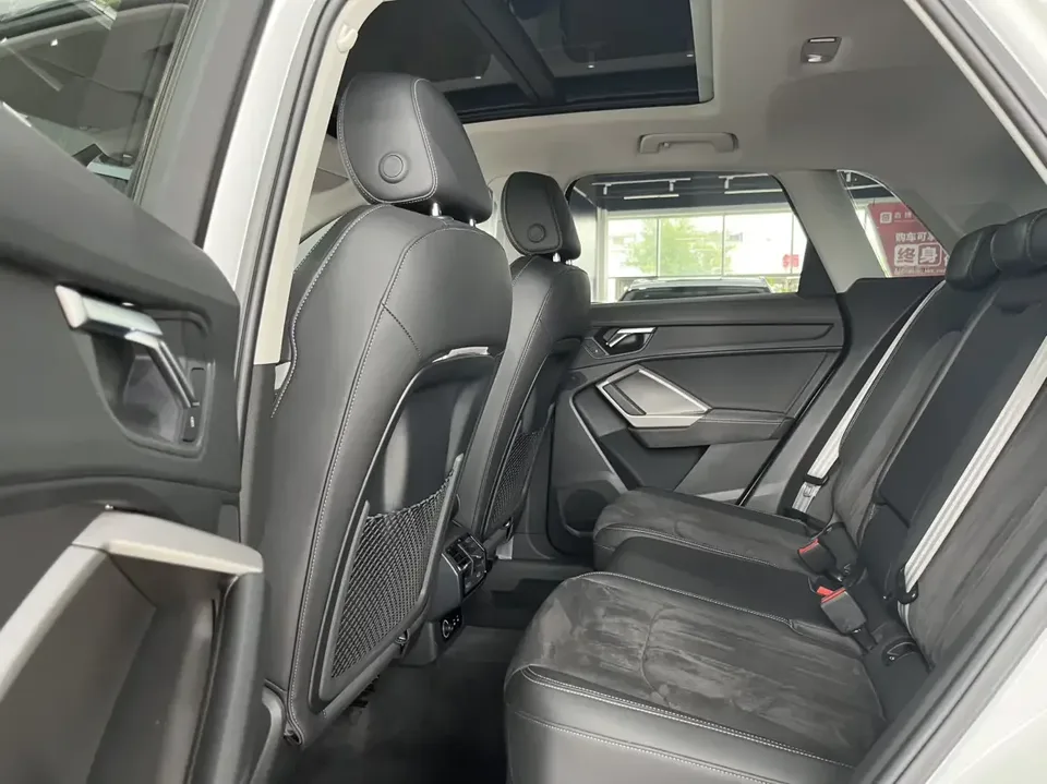 Audi Q3 Audi Q3 2023 35 TFSI Stylish Dynamic 2023 — thumbnail 3
