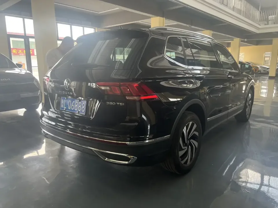 Volkswagen Tiguan L Tiguan L 2023 280TSI Limited Edition 2023 — миниатюра 2