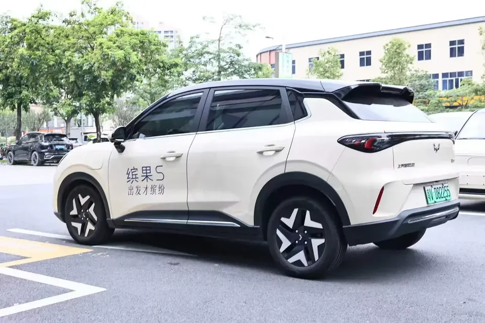 Wuling Bingo S Bingo S 2025 430km Flagship Model 2025 — thumbnail 2