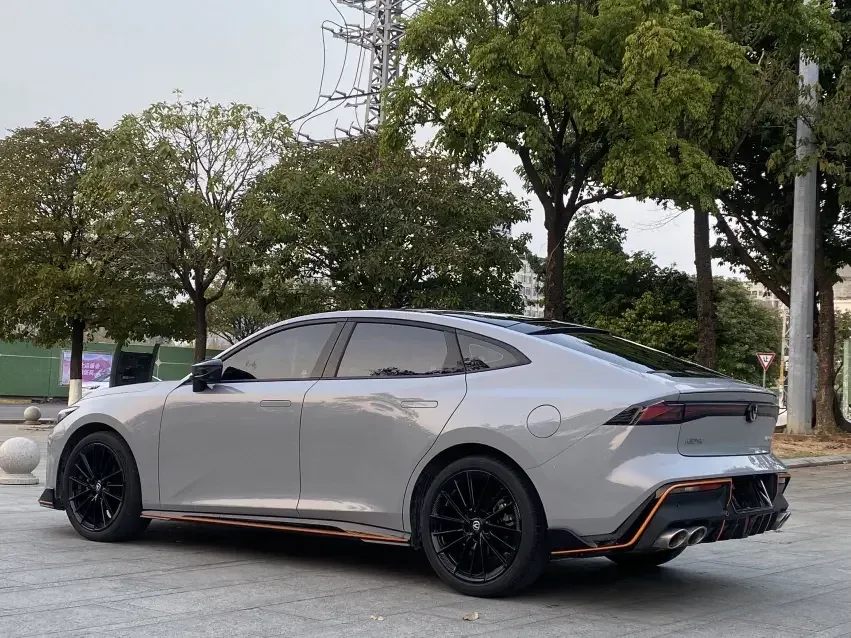 Changan UNI-V Changan UNI-V 2022 1.5T Sports Edition 2022 — thumbnail 2