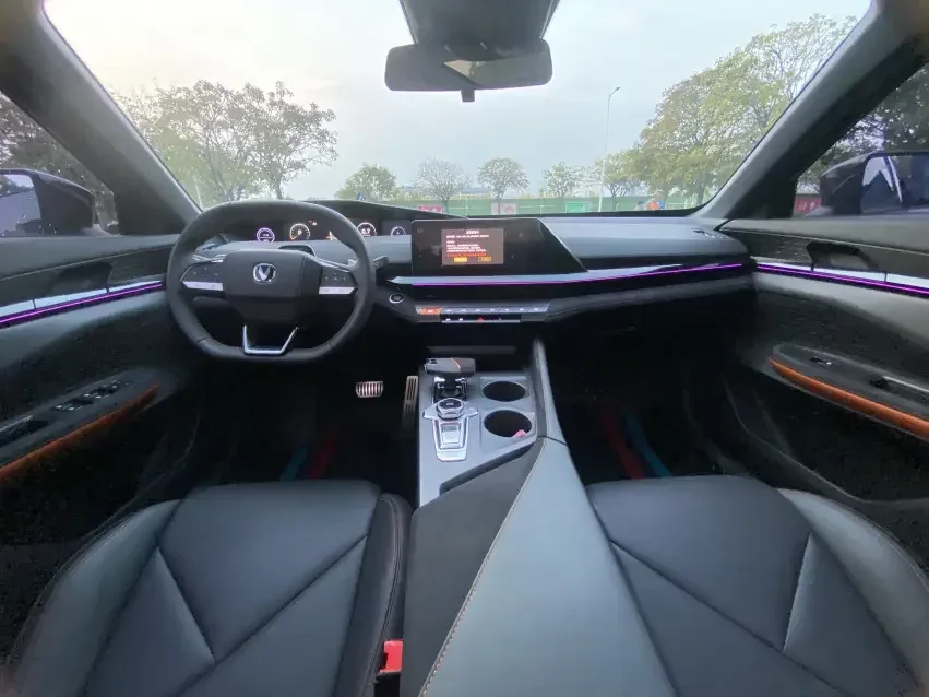 Changan UNI-V Changan UNI-V 2022 1.5T Sports Edition 2022 — thumbnail 5