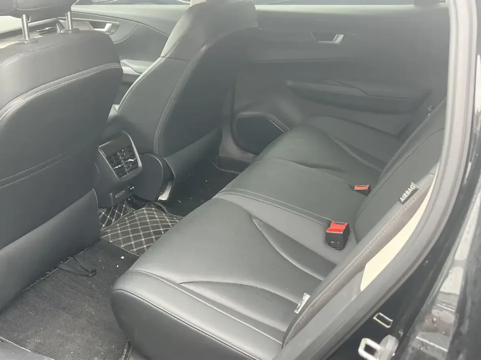 Hongqi E-QM5 Hongqi E-QM5 2022 Battery swap 431km Lexiang version 5 seats 2024 — thumbnail 3