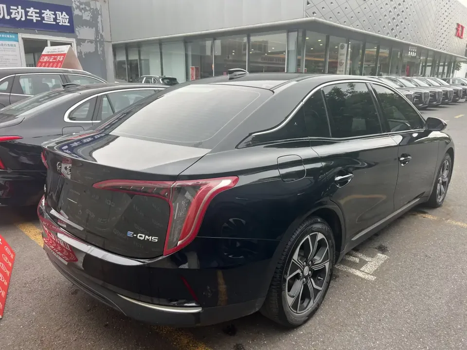 Hongqi E-QM5 Hongqi E-QM5 2022 Battery swap 431km Lexiang version 5 seats 2024 — thumbnail 4
