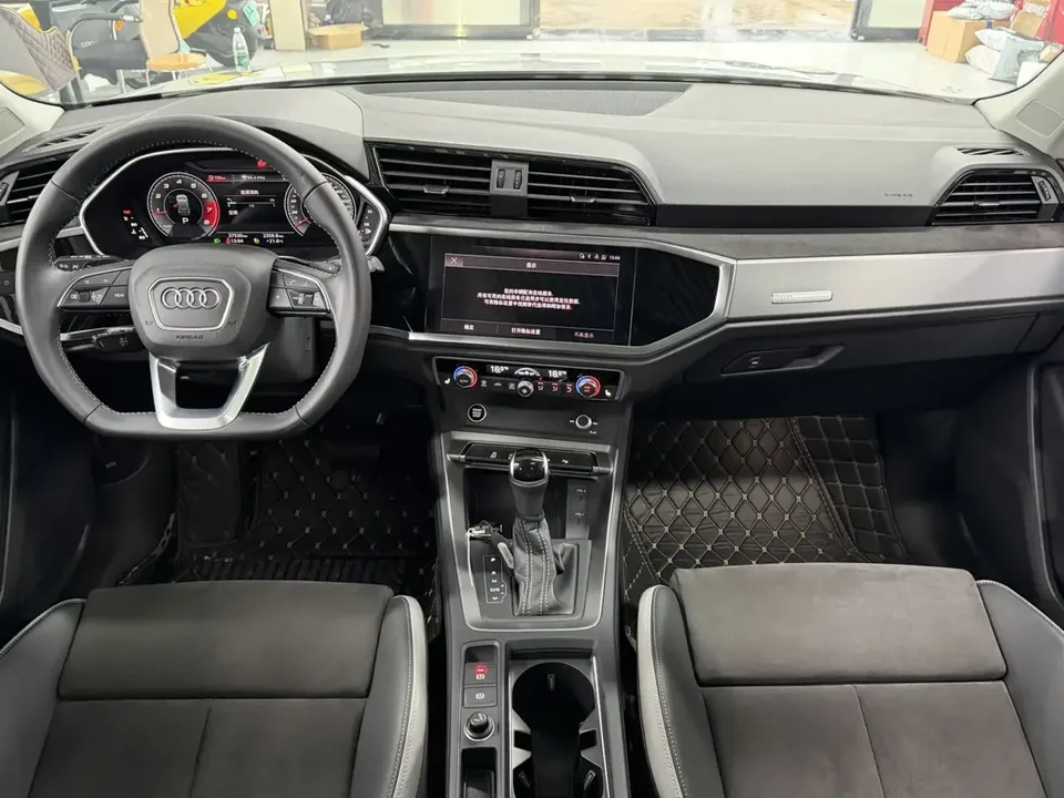 Audi Q3 Audi Q3 2022 35 TFSI Stylish Dynamic 2023 — миниатюра 3