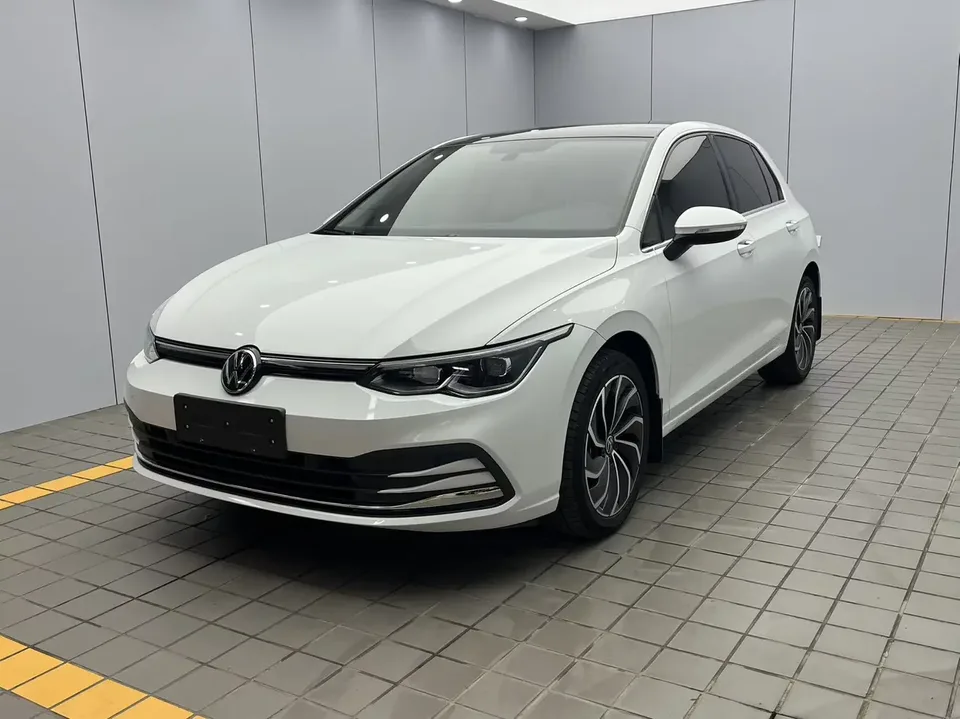 Volkswagen Golf golf 2021 280TSI DSG Pro 2022 — photo 1, buy with delivery to Moscow