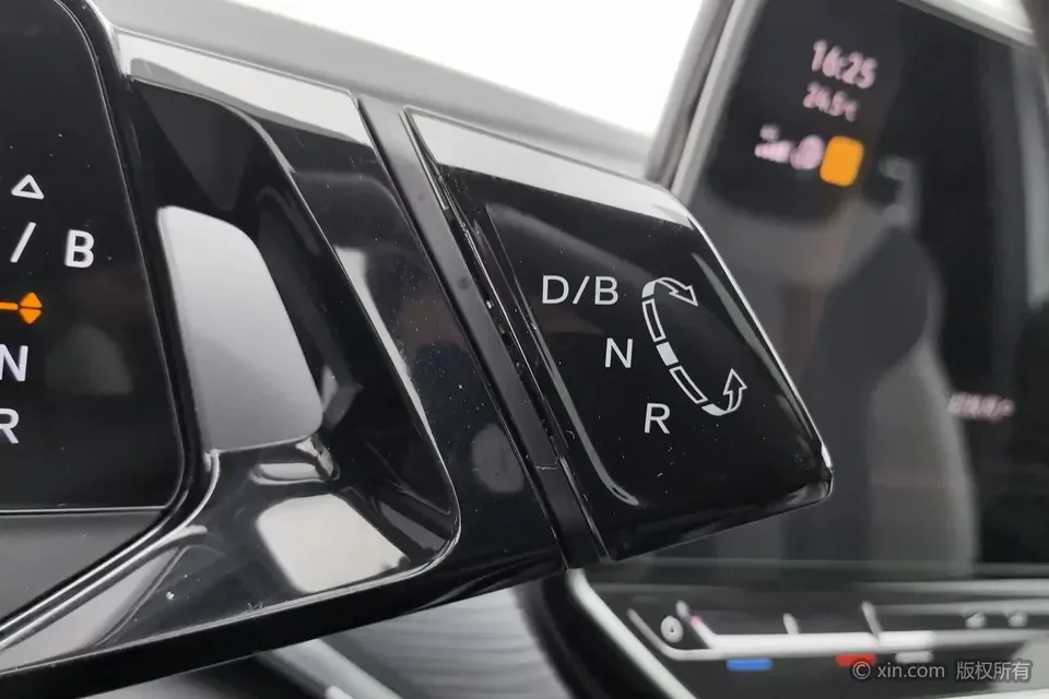 Volkswagen ID.4 Crozz ID.4 CROZZ 2022 Pure Limited Edition 2023 — thumbnail 4