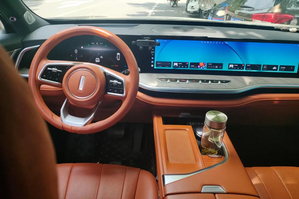 WEY Blue Mountain Blue Mountain 2023 Four-wheel drive long-range version 2023 — thumbnail 4