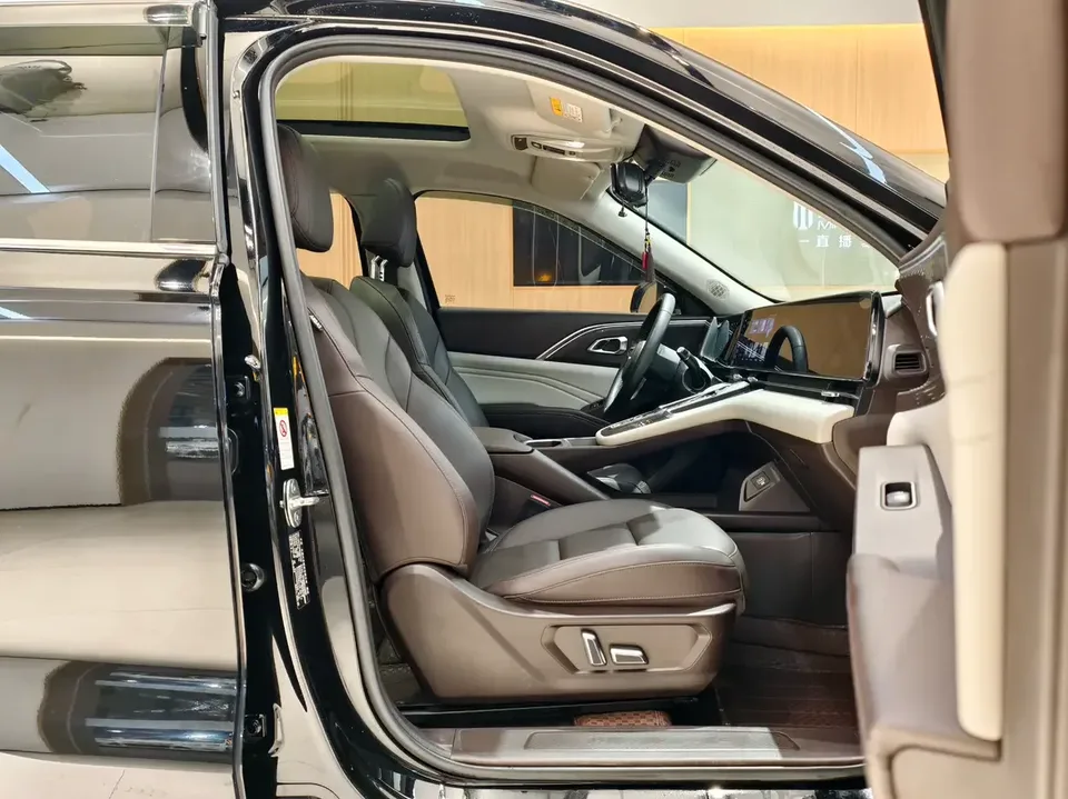 Haval Xiaolong MAX Haval Xiaolong MAX 2023 1.5L Hi4 105 4WD Smart Flagship Edition 2023 — миниатюра 3