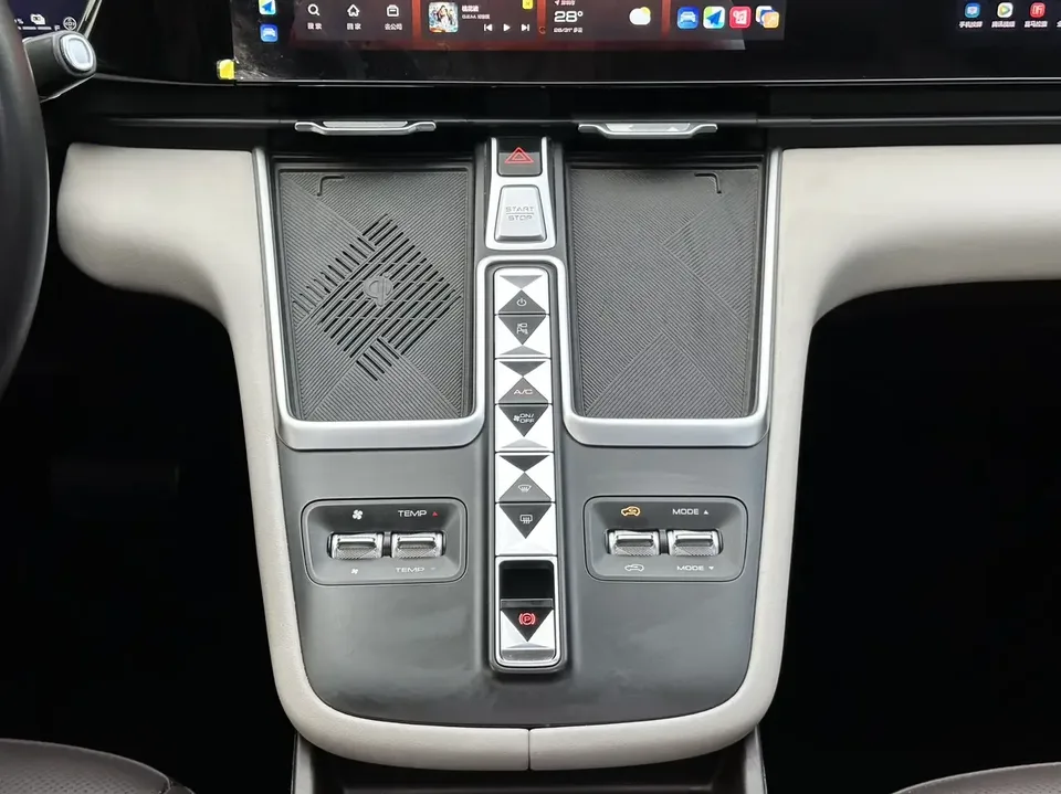 Haval Xiaolong MAX Haval Xiaolong MAX 2023 1.5L Hi4 105 4WD Smart Flagship Edition 2023 — thumbnail 3