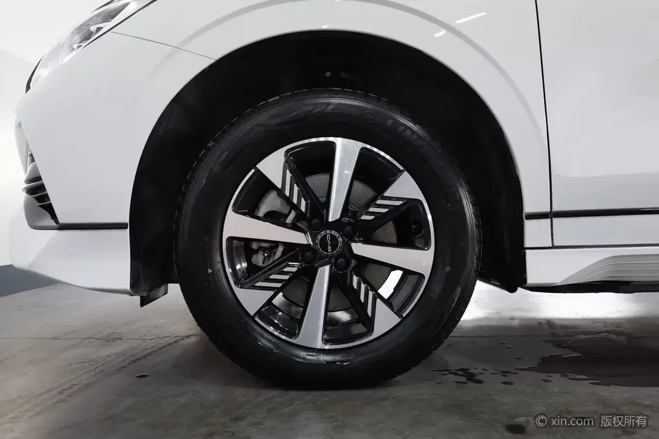 BYD E2 BYD e2 2024 Honor Edition Deluxe 2024 — thumbnail 3