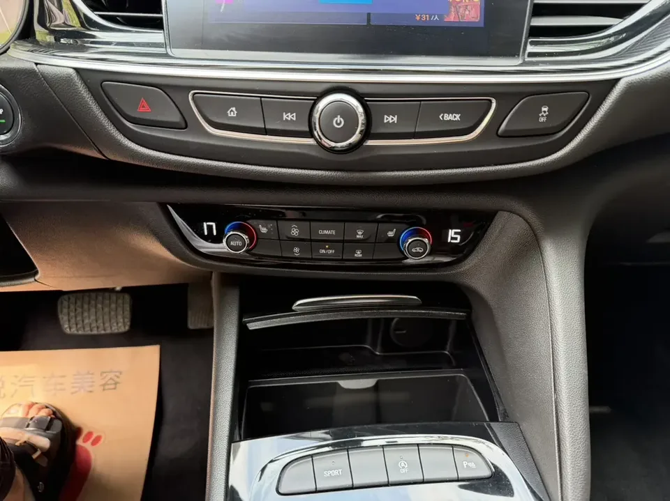 Buick Majesty Majesty 2020 20T Luxury National VI 2022 — миниатюра 4