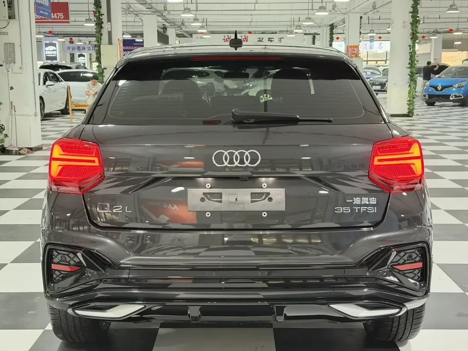 Audi Q2L Audi Q2L 2022 35 TFSI Stylish Dynamic 2022 — thumbnail 2