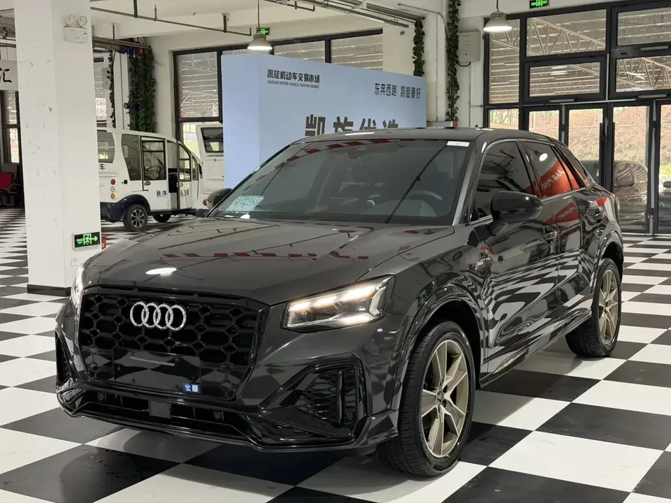Audi Q2L Audi Q2L 2022 35 TFSI Stylish Dynamic 2022 — photo 1, buy with delivery to Moscow