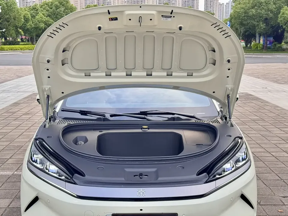 BYD Qin L EV Qin L EV 2025 470KM Leading Model 2025 — thumbnail 3