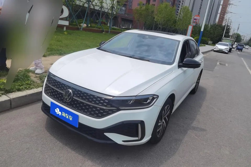Volkswagen Lavida Lavida 2024 300TSI DSG Starry Sky Edition 2024 — photo 1, buy with delivery to Moscow
