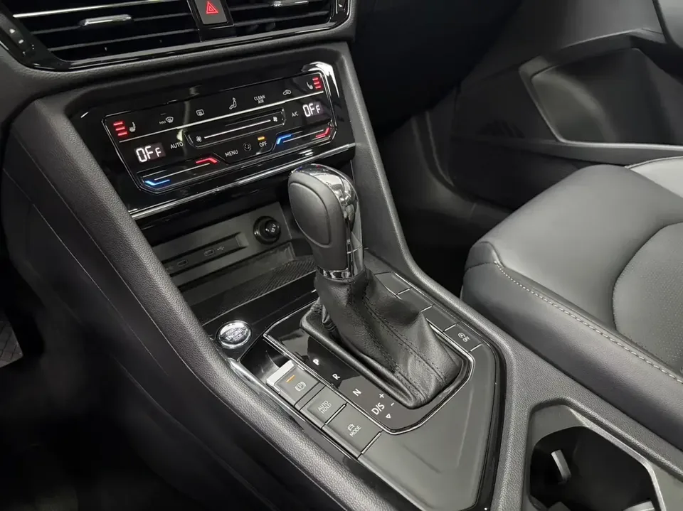 Volkswagen Tharu tuyue 2022 280TSI 2WD Deluxe Edition 2023 — thumbnail 4