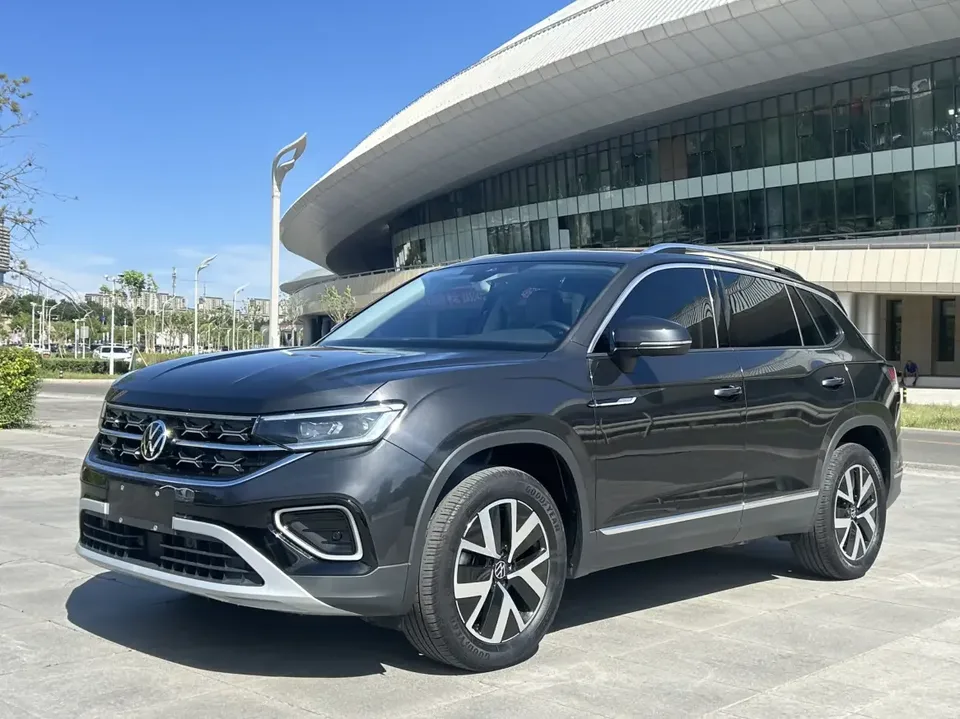 Volkswagen Tayron Tanyue 2023 280TSI 2WD Luxury Plus Advanced Edition 2023 — photo 1, buy with delivery to Moscow