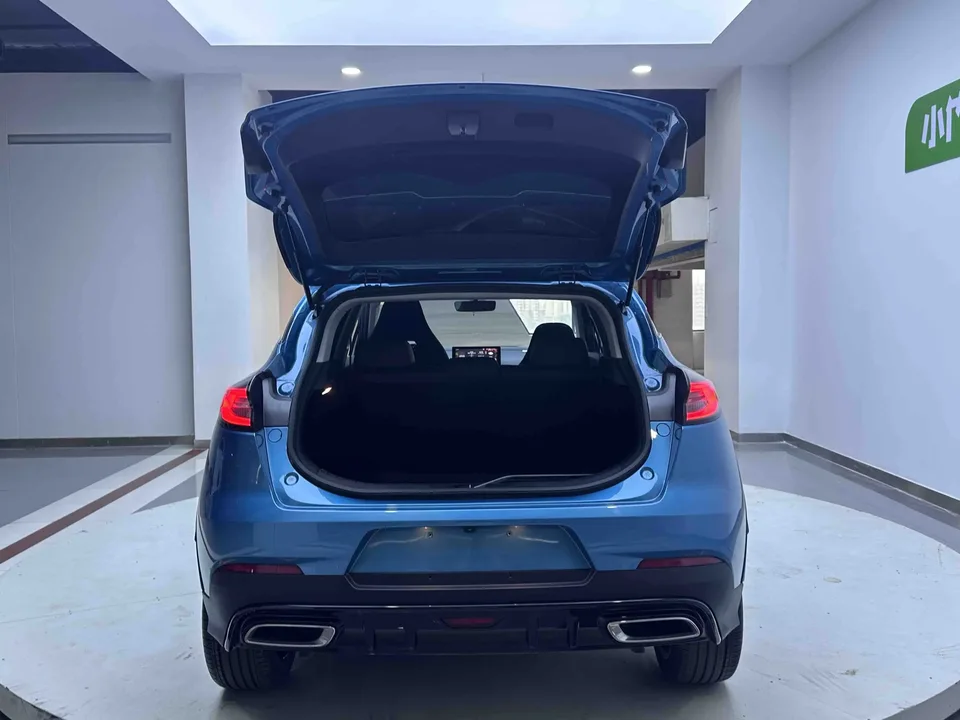 Geely Emgrand S Emgrand S 2021 1.4T CVT Premium 2023 — миниатюра 3