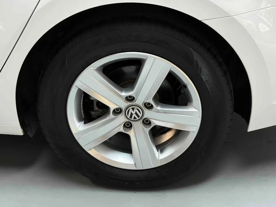 Volkswagen Lamando Lingdu 2021 230TSI DSG Fashion Edition 2022 — thumbnail 3