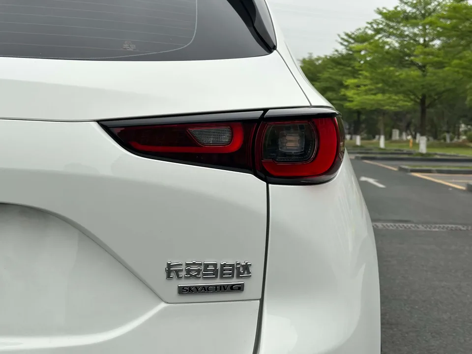 Mazda CX-5 Mazda CX-5 2020 2.0L Automatic 2WD Premium Edition 2022 — thumbnail 3