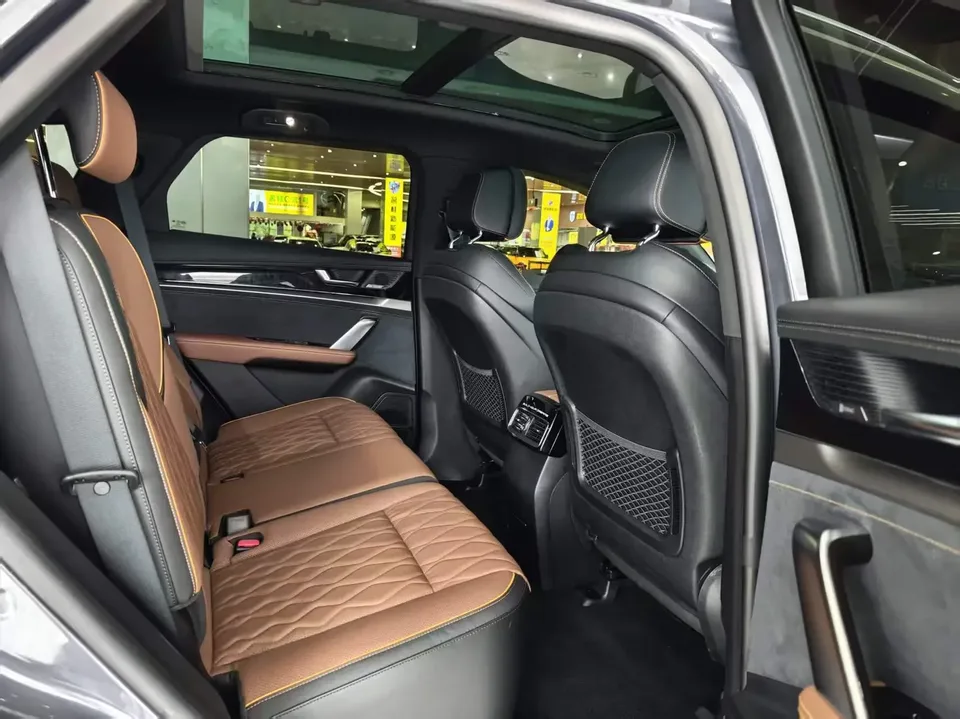 BYD Tang DM Tang DM 2021 DM-i 1.5T 112KM Premium Edition 2022 — thumbnail 4