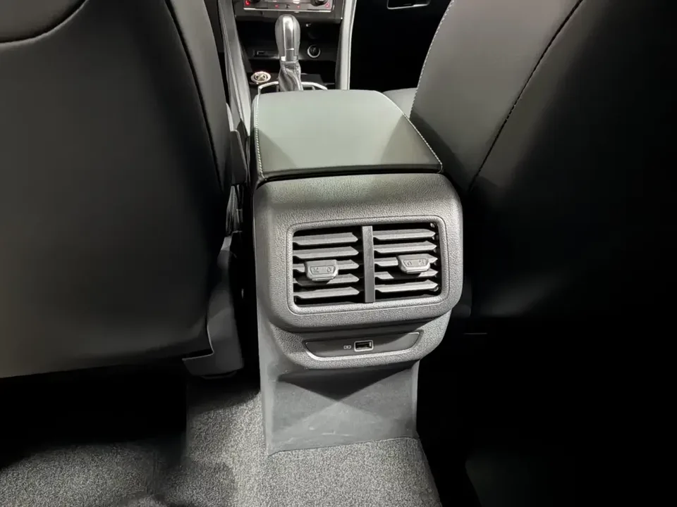 Jetta VS5 Jetta VS5 2023 280TSI Automatic Glory Edition 2024 — thumbnail 4