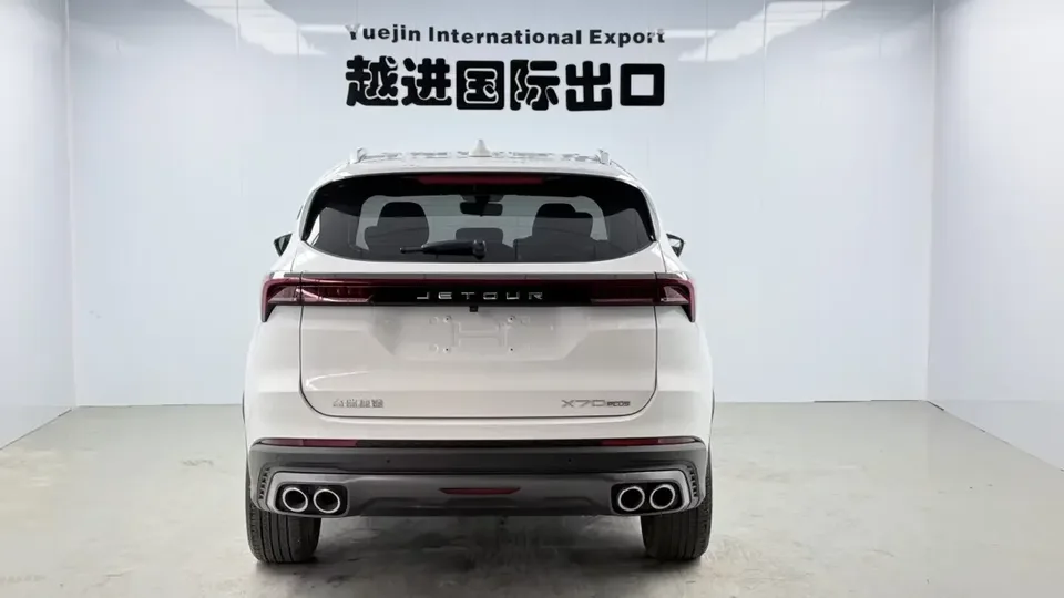 Jetour Jietu X70 PLUS Jietu X70 PLUS 2023 1.5T DCT Brave PLUS 7-seater 2023 — миниатюра 2