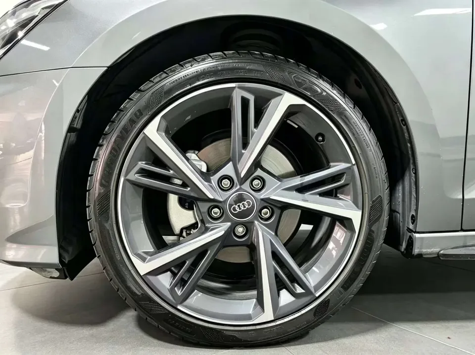 Audi A3 Audi A3 2022 Sportback 35 TFSI Stylish and sporty 2022 — thumbnail 3