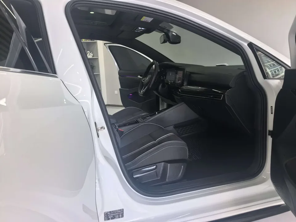 Volkswagen Golf golf 2023 280TSI DSG R-Line Lite 2023 — thumbnail 3